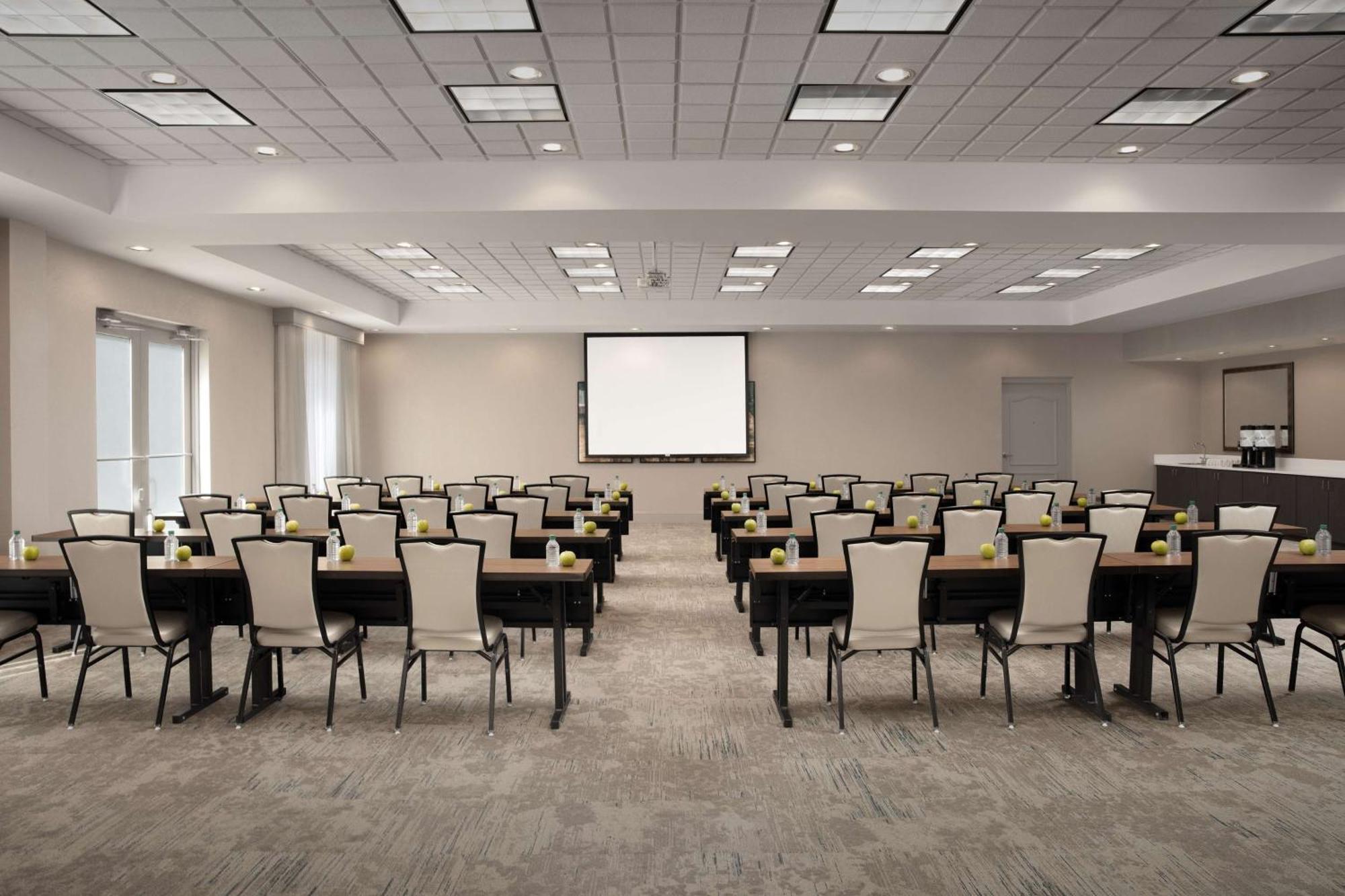 Hilton Garden Inn Columbia/Harbison Экстерьер фото