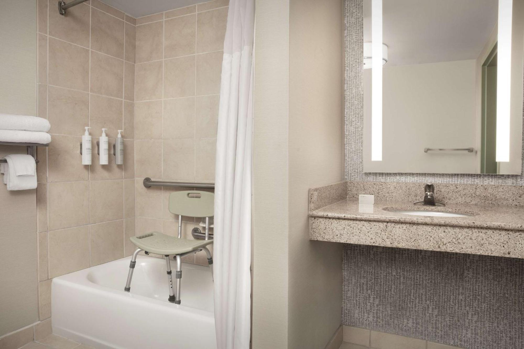 Hilton Garden Inn Columbia/Harbison Экстерьер фото
